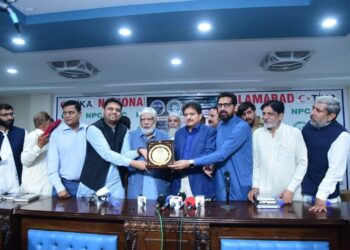 صحافی تنظیموں کو اس صورتحال پر مشترکہ حکمت عملی اختیار کرنی چاہیے، حامد میر